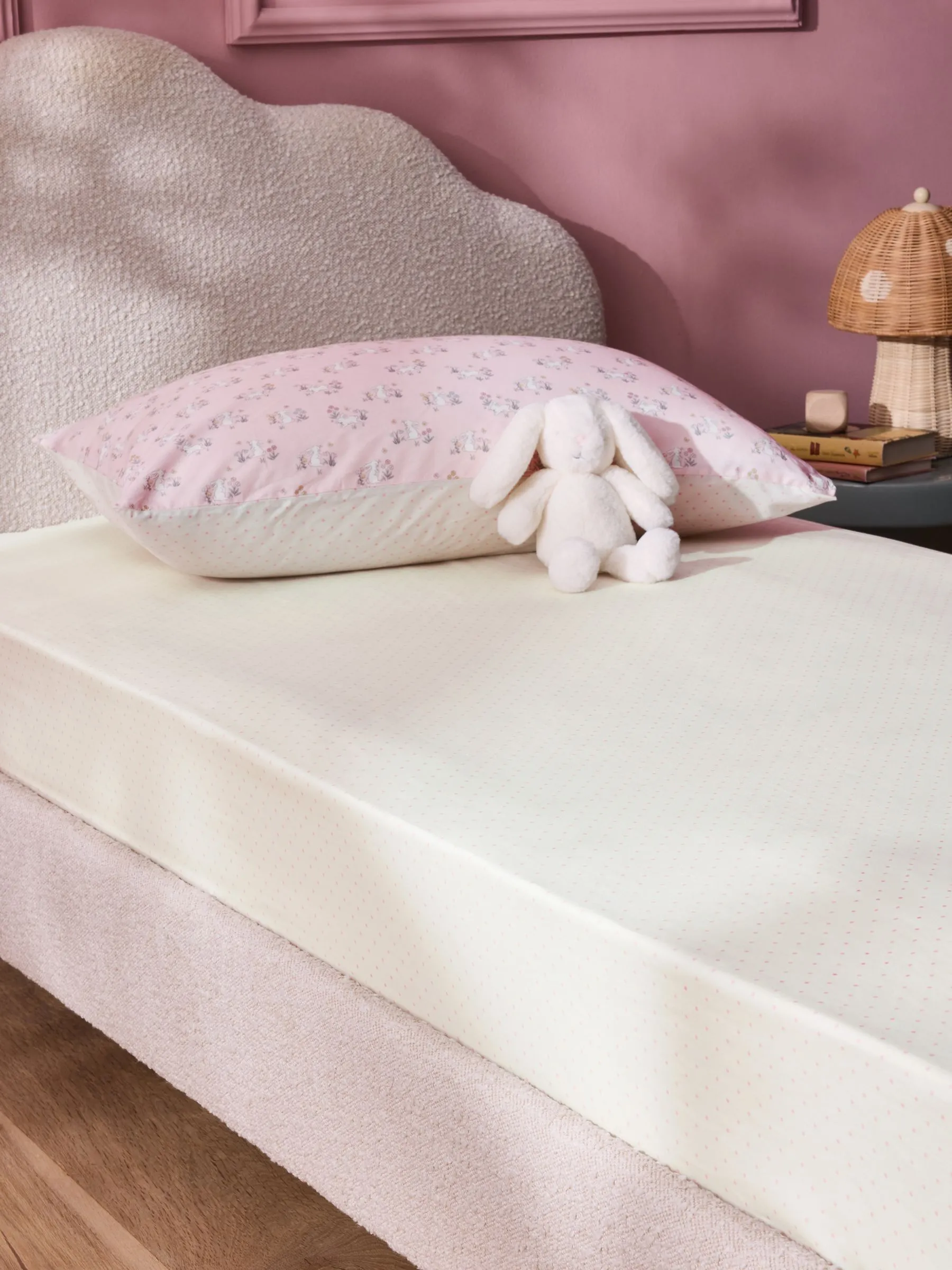 Pink Polka Dot 180 Thread Count Fitted Sheet